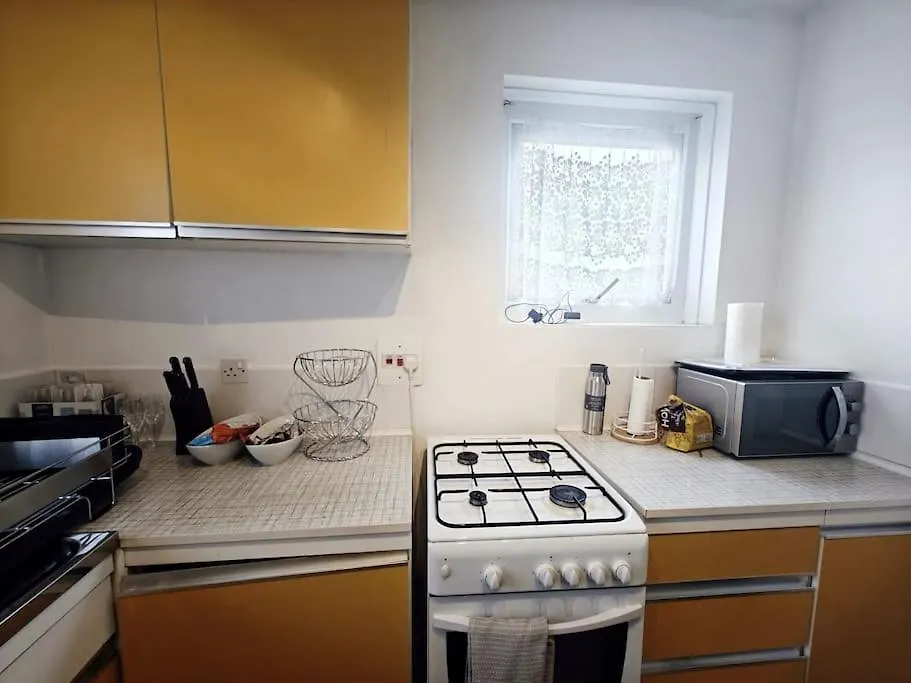 City Airport Apartment London