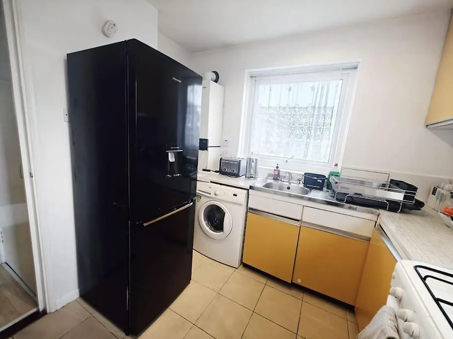 City Airport Apartment London