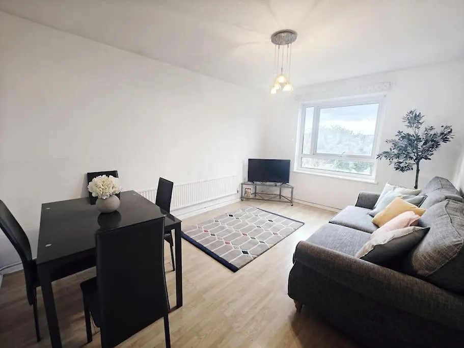 City Airport Apartment London